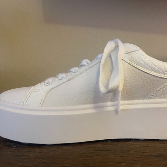 Michael Kors Romey Platform Sneakers   Size 8 - Picture 4 of 8